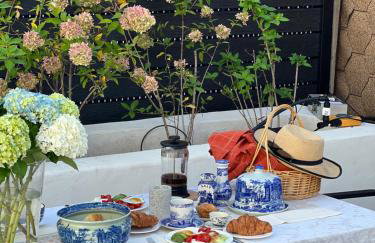 Designer Home 2 Bedroom - 20min to NYC WTC - Private Backyard - Foto 55