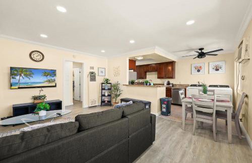 Sunny & Cheerful Near I-10 ~ Queen Beds ~ Parking - Foto 7