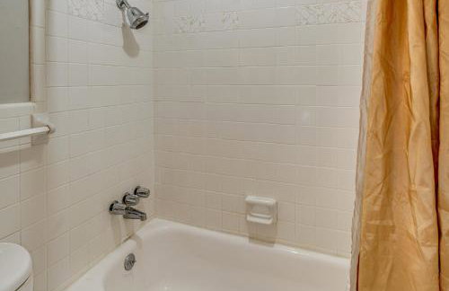 Family Home with Yard - 5 Mi to Jackson State Campus - Foto 18