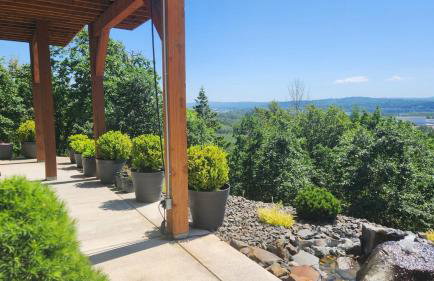 River & Garden View Suite of Kalama Oaks Lodge - Photo 56