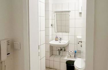 Tolstov Apartments - Several 1 Room Fitter Apartments with kitchen and washing machine - 25 Min Messe DUS - Photo 32