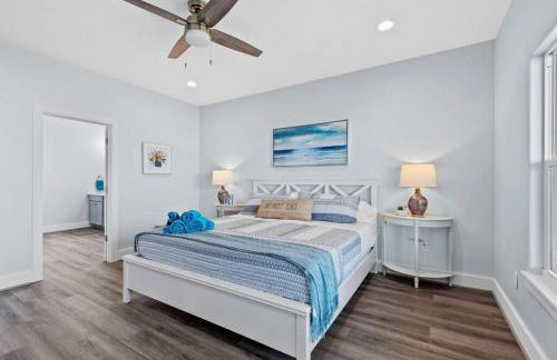 Beachfront oasis! Hot tub, gameroom, double deck!! - Foto 22