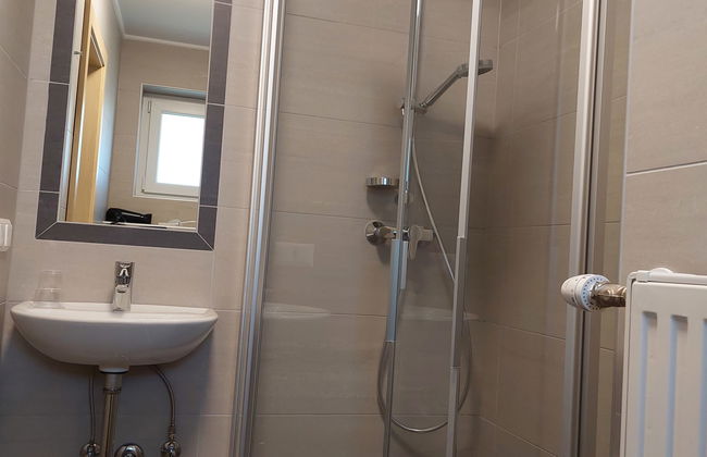 3 bedroom Apartment in Velden am Wörther See with garden - Photo 6