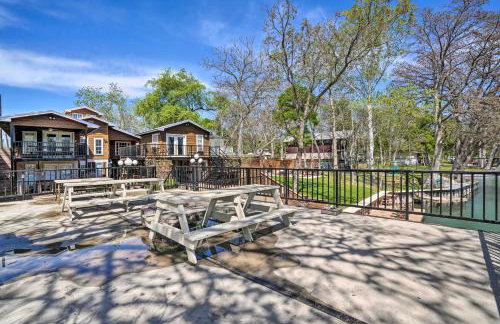 Guadalupe Riverfront Lodge w/ Boat Slip & Dock - Foto 33