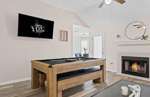 Hill Country Getaway Games, Fire Pit & Deck - Photo 2