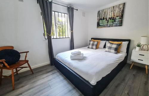 Comfy 2 bed Flat with free Parking, close to Tube - Foto 10