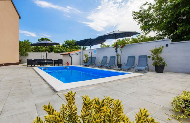 Idyllic Getaway Holiday Home With Pool - Foto 27