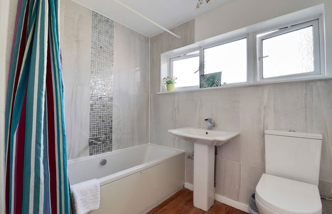Skyvillion - Valley Way - 3bed House In Stevenage - Foto 21