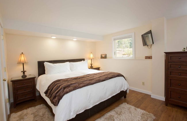 1BR Topnotch Condo - Photo 1