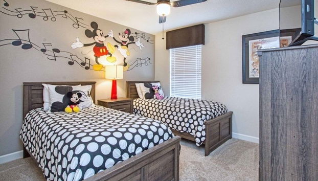 Luxury Home, Pool, Spa, Gm Room, Gated Com.-4918cg 7 Bedroom Home by RedAwning - Photo 2, Chambre