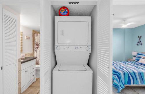 Bright 2BR Condo with Breathtaking Ocean View - Foto 11