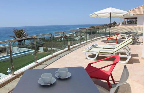 Breathtaking Villa with infinity pool over the sea - Foto 49