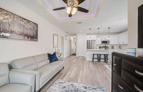 SW Florida Luxury Modern Retreat, King Bed Suite , Close to Beaches / Golfing / Fishing / Air Ports , 2023 Built - Foto 15