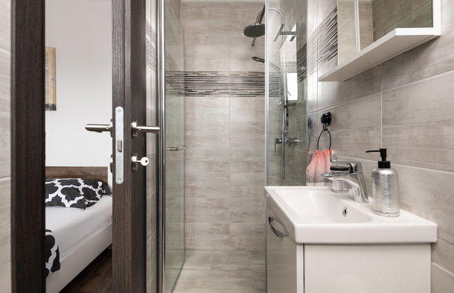 Relax and Unwind in our Brand new Apartment in Krnica Called Bura - Foto 13