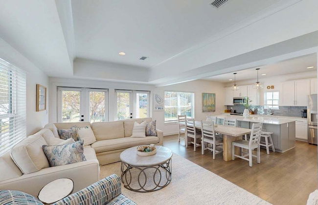 New Home 3br/2.5br w/ Kayak Access Sleeps 9 - Foto 23