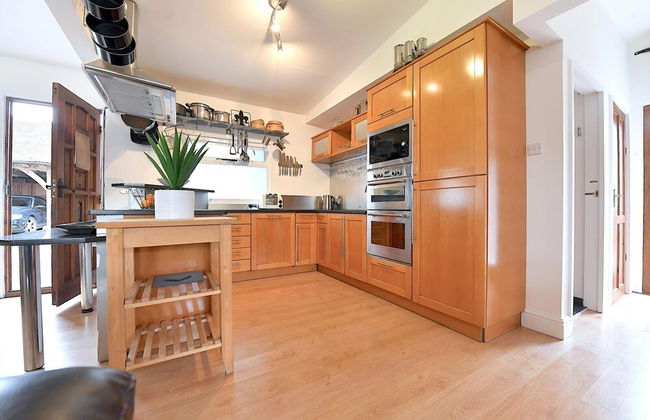 Gorgeous 3BD Cottage in the Heart of Guildford - Foto 5