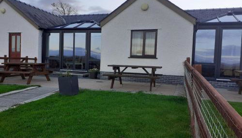 The Calf Suite - Photo 4, Garden