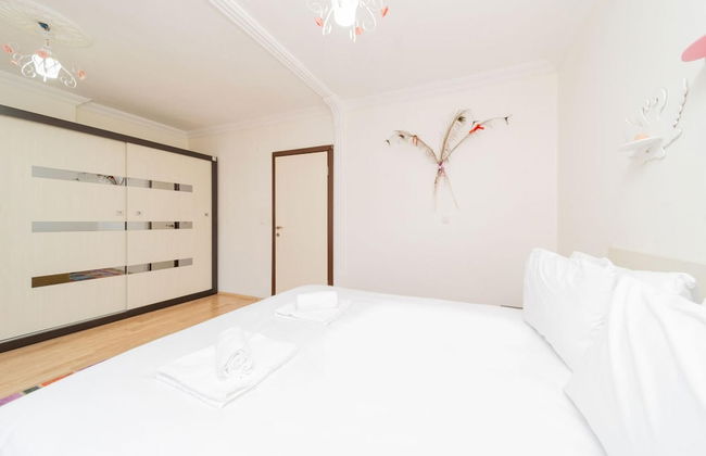 Capacious Flat With Terrace in Central Muratpasa - Photo 15