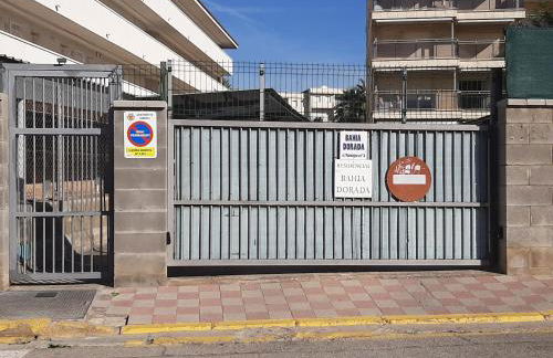 50 m de la plage! Proche du centre ville! Piscine! Vue sur mer et montagnes! Wifi! 2 vélos à disposition! - Photo 37