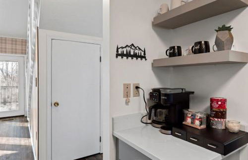 Resort Getaway - Golf, BMX trail, Hot Tub & Arcade! - Foto 80