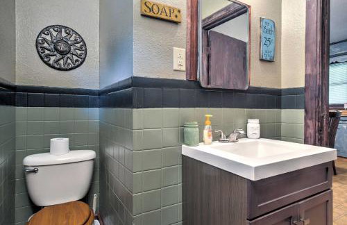 Vintage House with Fire Pit Less Than 6 Mi To Kentucky Lake! - Foto 15