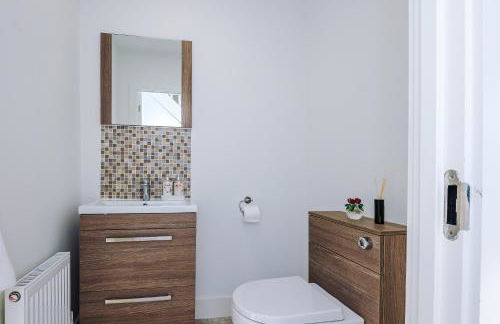 Hasting's House by YourStays - 3 Bedroom House in Stoke-on-Trent - Foto 12