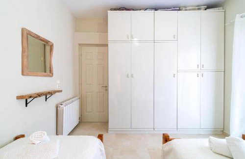 Kalemi House, Spacious 2BR Home with Garden near Ipsos and Dassia - Foto 13