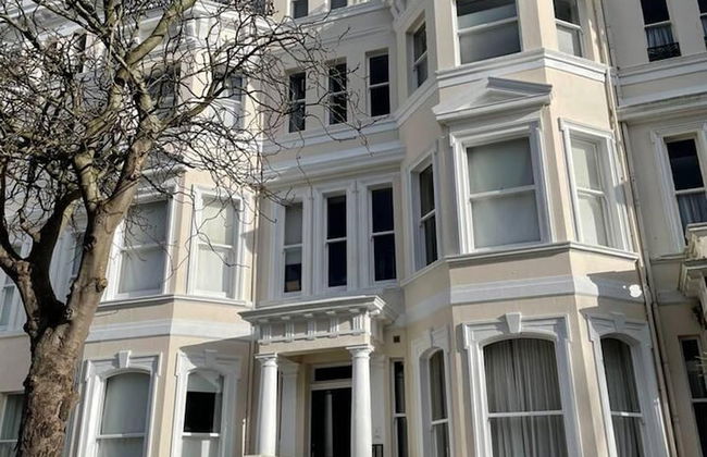 Stunning Apartment in Clifton Gardens, Westend - Foto 15