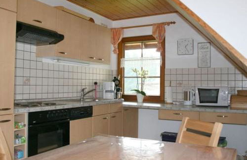 Pleasant Holiday Home With Balcony - Foto 5