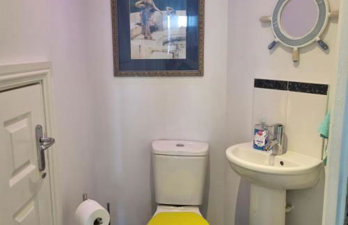 Sea Escape The Tardiis Beachfront location Aberavon beach Sea Views Driveway parking - Foto 22