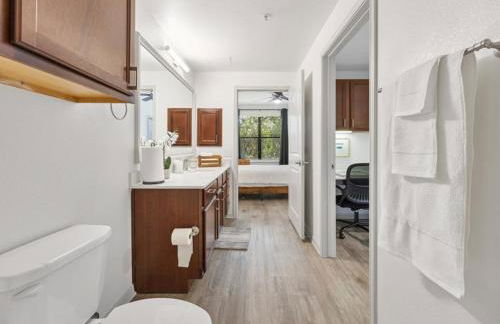 Luxury & Vibrant stay in Frisco with pool & gym - Foto 19