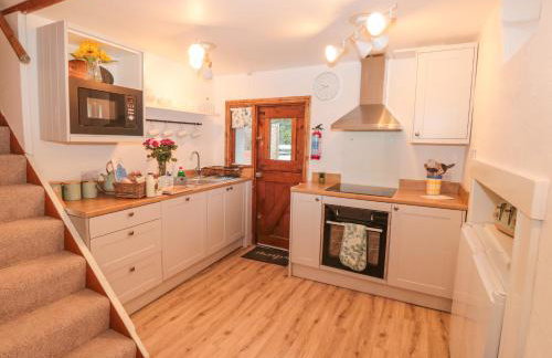 Honeysuckle Cottage - Photo 6