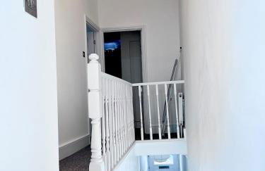 Spacious 4Bedroom - 10mins to London Bridge with Parking & Garden - Foto 30