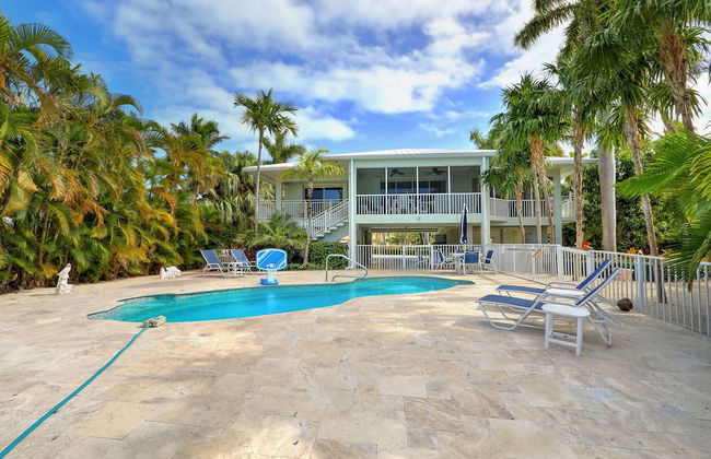 Waterfront Luxury Home With Pool And Boat Dock 3 Bedroom Home by RedAwning - Foto 18