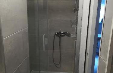 Meridian Apartment , 300m to Bus Terminal, Fast Wifi & Airport Transf - Photo 36