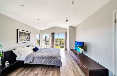 Stunning Hilltop 5BR With View And Hot Tub! - Foto 33