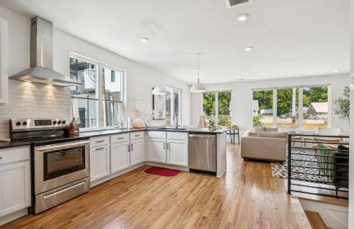 Nashville Townhouse with Rooftop & Modern Comfort - Foto 13