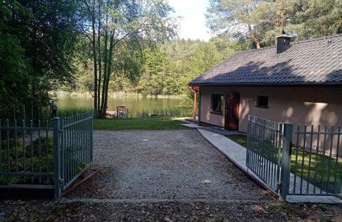 Urokliwy Domek nad Brzegiem Jeziora - Foto 10