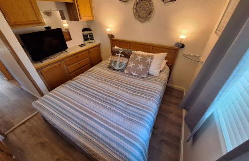 Oceanview Cabin 19 Jacuzzi Large Deck w Seating - Foto 14