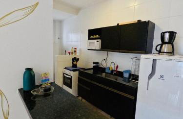 Apê 212 - Piscina, Churrasqueira, 2 Quartos a 600m da Orla Central - Foto 25