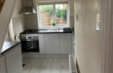 Charming just renovated 2 bed cottage in the centre of village - Foto 8