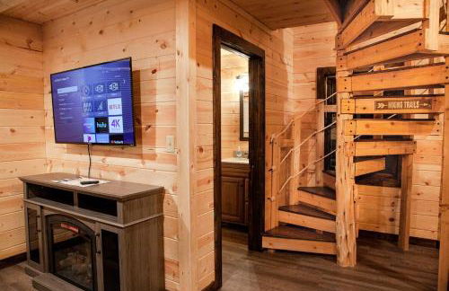 Fantastic Treehouse with Fire Pit and Hot-tub in Herod, Illinois - Foto 15