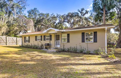 Less Than 1 Mi to Lake Weir Quiet Summerfield Getaway - Foto 27