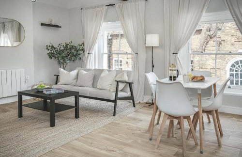 Bright 1 bedroom apartments near Farnham Castle - Photo 43