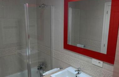 Grande, luminoso y con garage, 3 dormitorios en el camino de Santiago - Foto 7