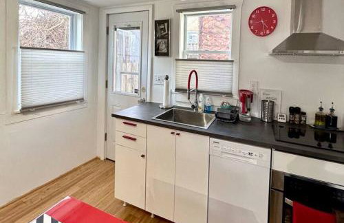 Unique Artsy 2 Bdrm Apt 1.5 mi from Downtown - Foto 15