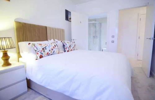 Royal Docks Modern Retreat Eddington Court Sleeps 5 - Foto 11