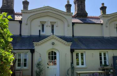 Beautiful 1840s Grade II Listed Almshouse - Foto 13