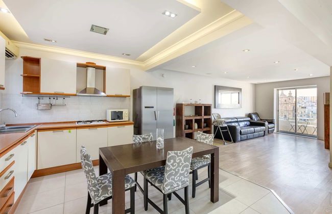 Seafront Apartment - Foto 13