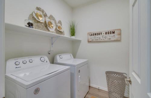 3 Mi to Downtown WFH-Friendly ABQ Townhome! - Photo 20